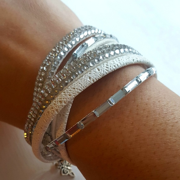 Jewelry - White double wrap faux leather bracelet!